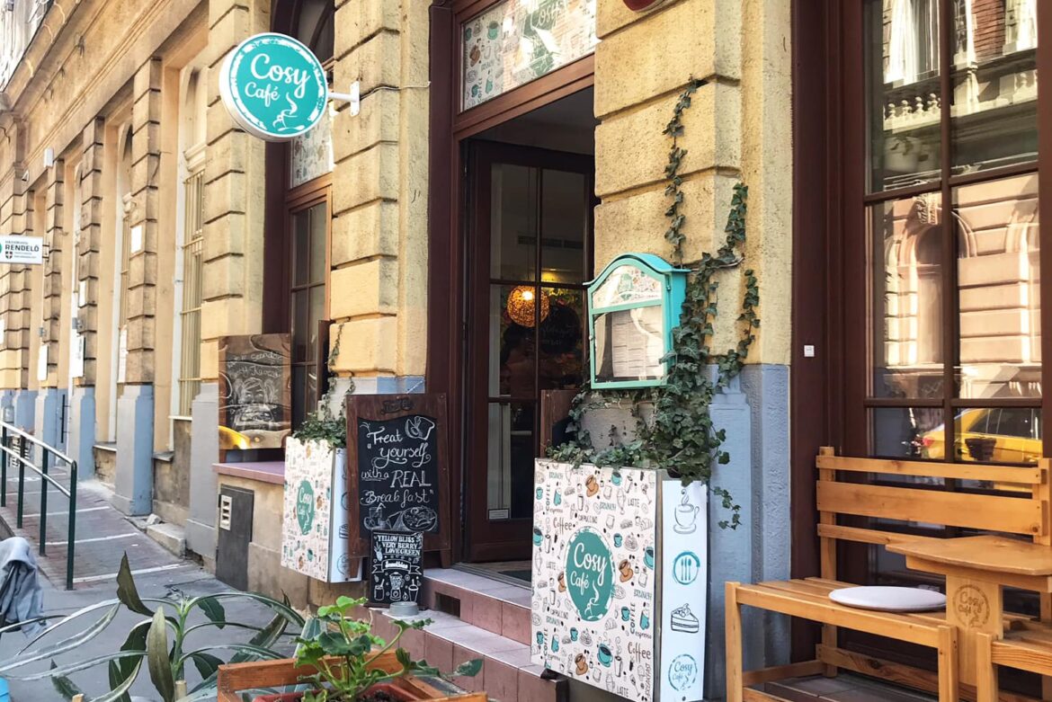 Kutyabarát reggeliző Budapesten – kutyával a Cosy Caféban