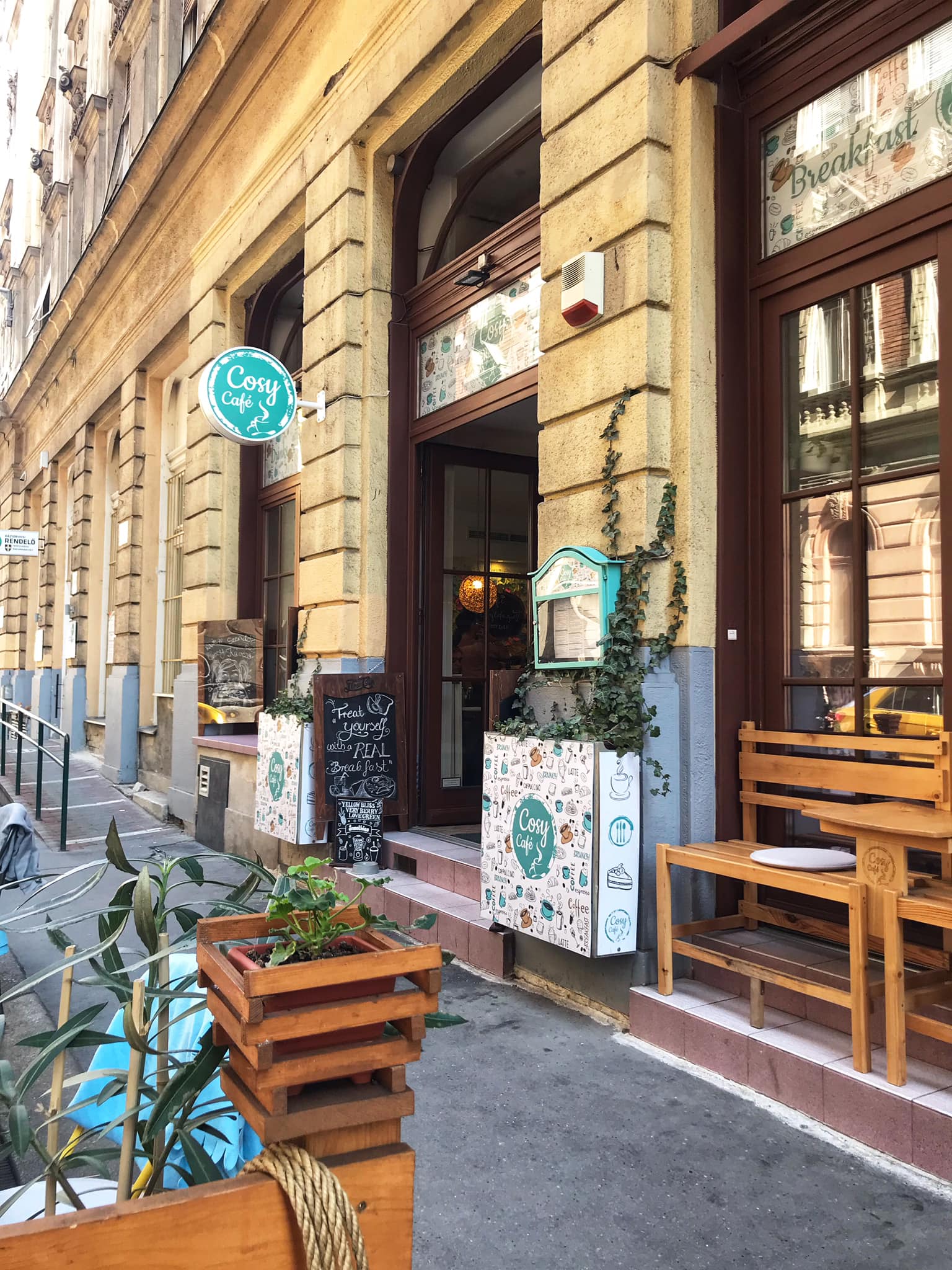 Cosy Café Budapest Reggeliző Brunch Étterem
