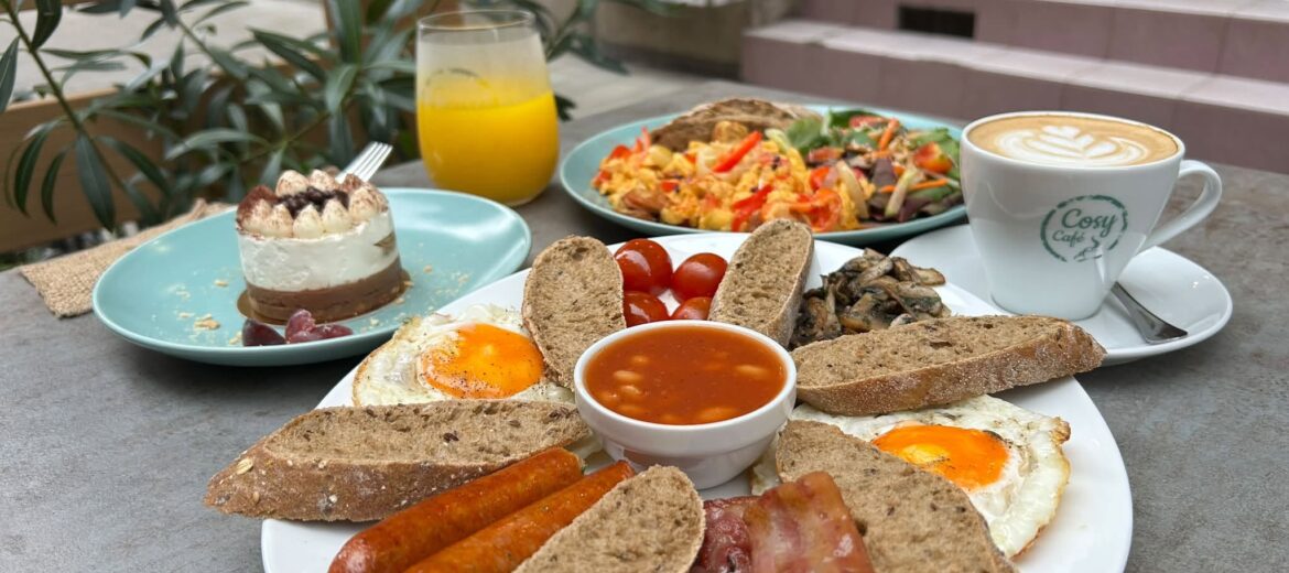 Breakfast near Oktogon – All-Day Brunch at Cosy Café Budapest