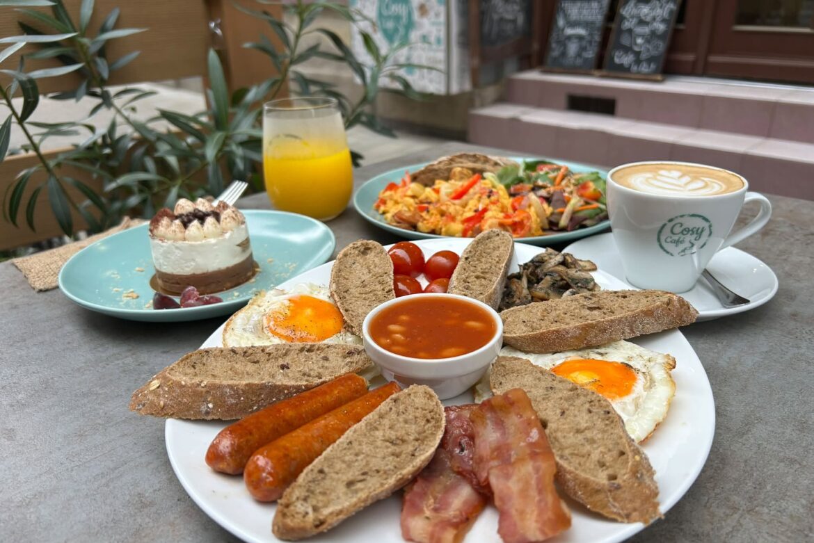 Reggeli az Oktogon közelében – egész napos brunch a Cosy Café Budapestben